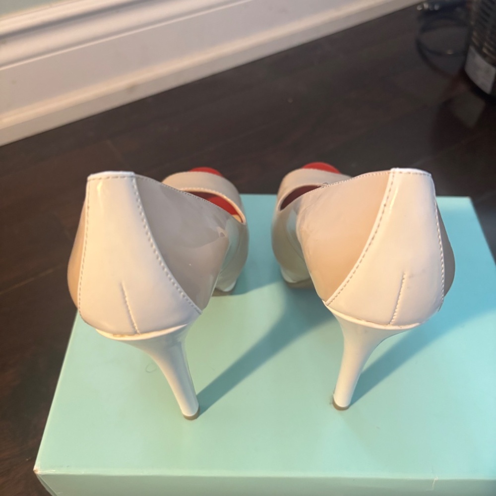 Jessica Simpson Heels - Picture 4 of 5